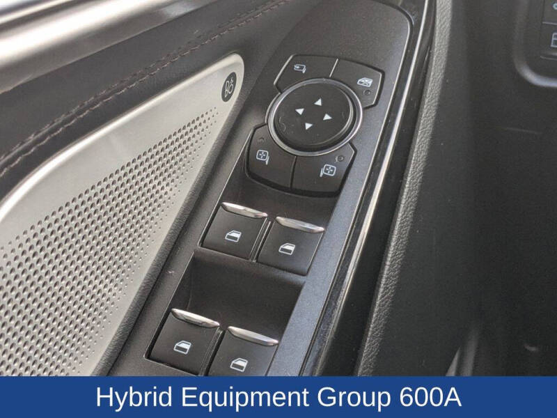 2022 Ford Explorer Hybrid Platinum