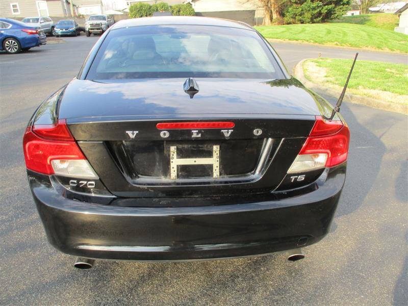 2011 Volvo C70 T5