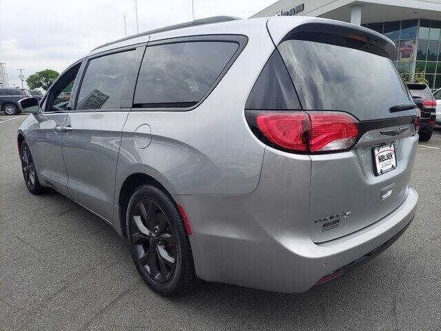 2018 Chrysler Pacifica Touring L Plus