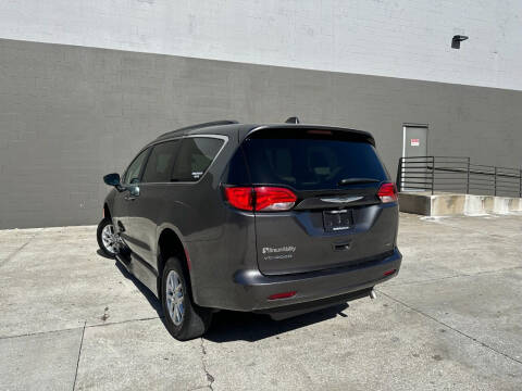 2021 Chrysler Voyager LXi