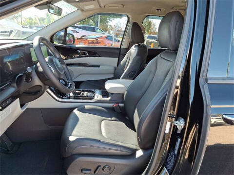 2024 Kia Carnival SX