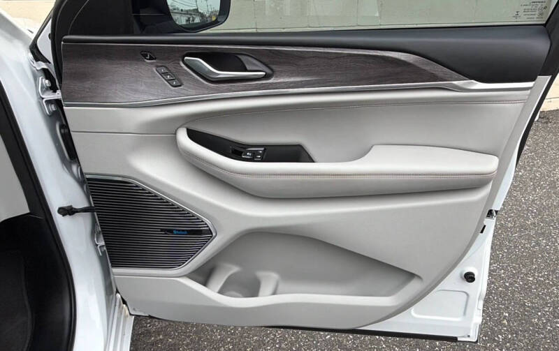 2022 Jeep Grand Cherokee L Overland