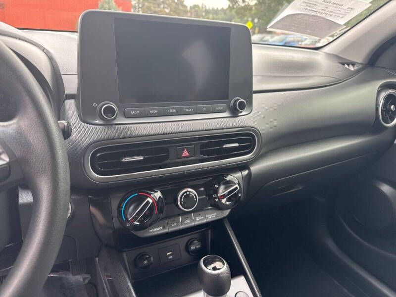 2022 Hyundai Kona SEL