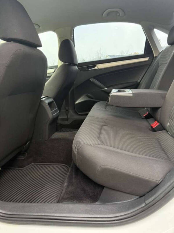 2016 Volkswagen Passat 1.8T S