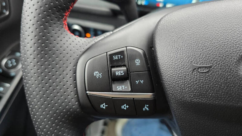 2024 Ford Escape Hybrid ST-Line Select