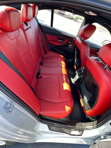 2013 BMW 3 Series 328i