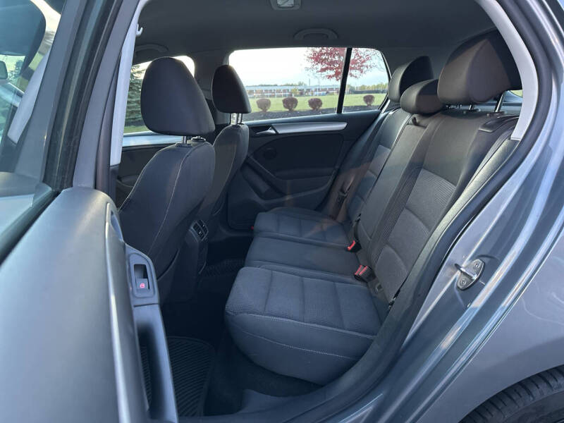 2014 Volkswagen Golf 2.5L PZEV