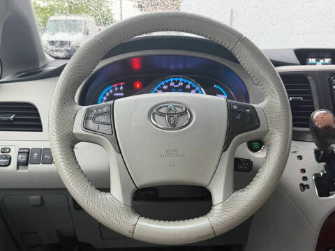 2014 Toyota Sienna
