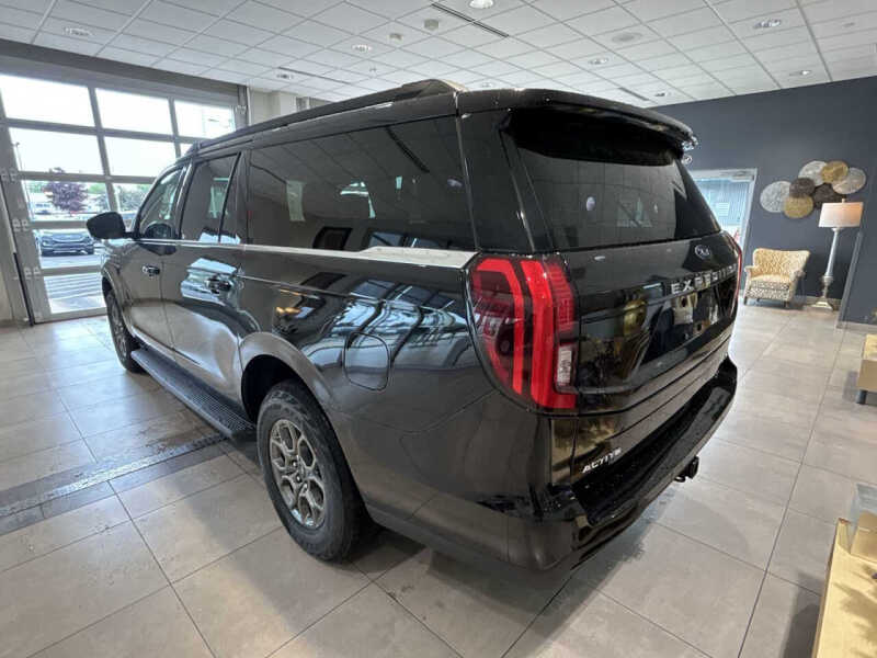 2026 Ford Expedition MAX Active