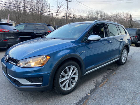 2017 Volkswagen Golf Alltrack for sale at COUNTRY SAAB OF ORANGE COUNTY in Florida NY