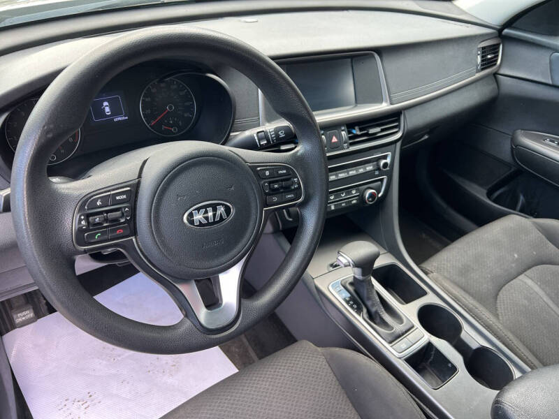 2018 Kia Optima null photo 8