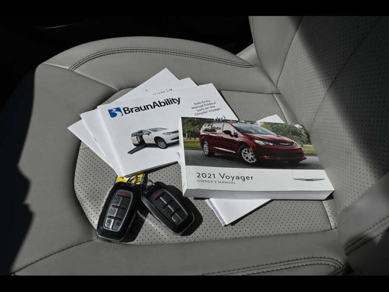 2021 Chrysler Voyager LXi