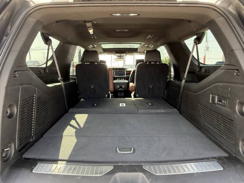 2023 GMC Yukon XL Denali Ultimate