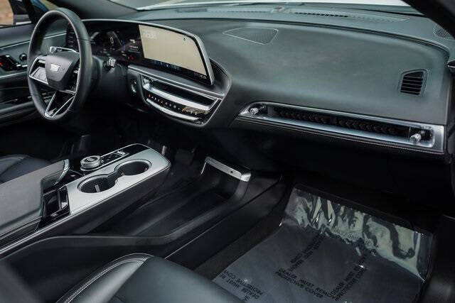 2024 Cadillac LYRIQ Tech