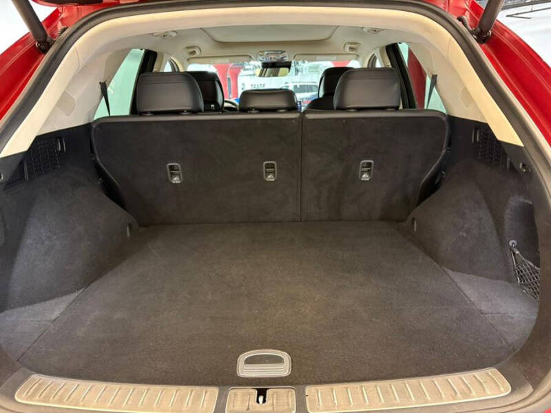 2023 Genesis GV70 2.5T Standard