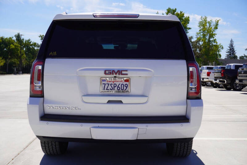 2017 GMC Yukon XL SLT