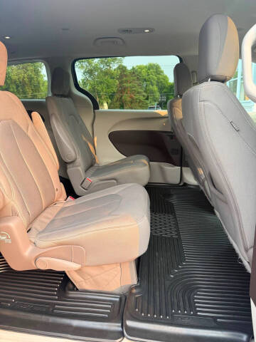 2017 Chrysler Pacifica Touring