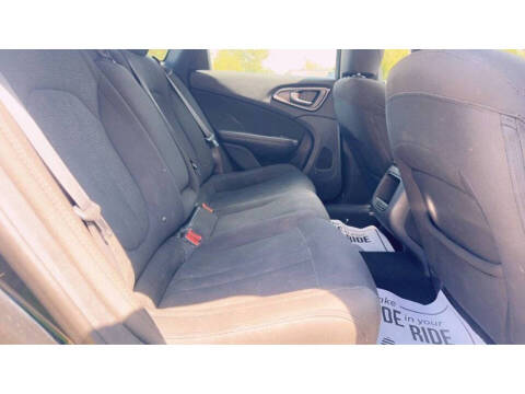 2016 Chrysler 200 Limited