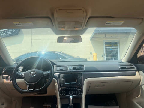 2016 Volkswagen Passat 1.8T R-Line