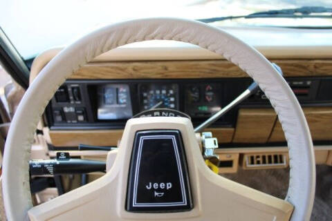 1990 Jeep Grand Wagoneer