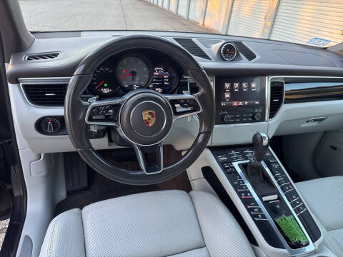 2018 Porsche Macan S