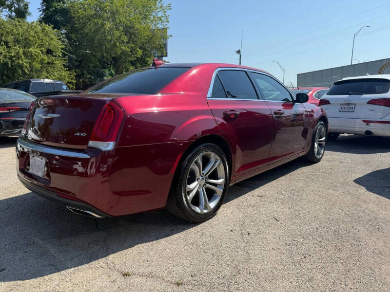2020 Chrysler 300