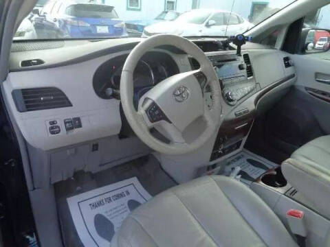 2012 Toyota Sienna XLE 8-Passenger