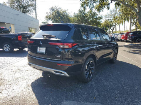 2025 Mitsubishi Outlander PHEV SE