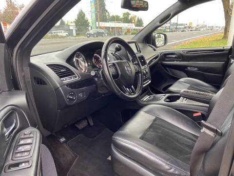 2016 Dodge Grand Caravan SXT Plus