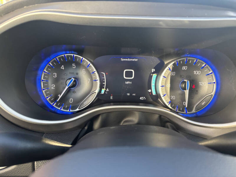 2026 Chrysler Voyager LX