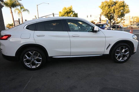 2023 BMW X4 xDrive30i