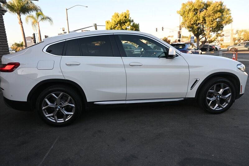 2023 BMW X4 xDrive30i