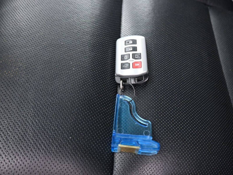 2020 Toyota Sienna SE Premium 7-Passenger