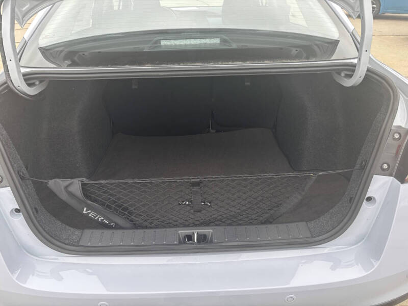 2025 Nissan Versa SV