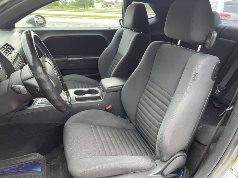 2012 Dodge Challenger SXT