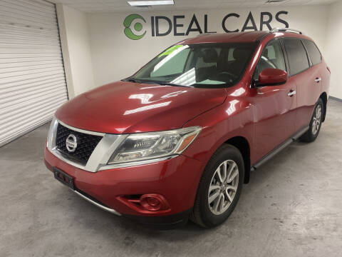 2016 Nissan Pathfinder for sale at Ideal Cars Broadway in Mesa AZ