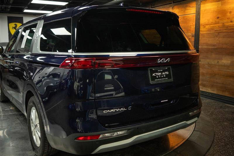 2023 Kia Carnival