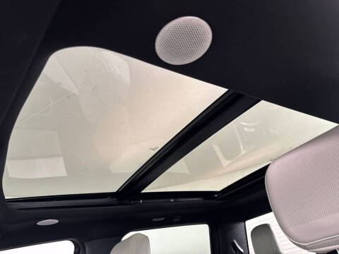 2023 Ford F-150 Lightning Platinum