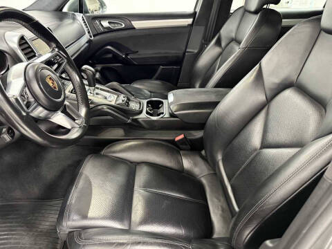2016 Porsche Cayenne GTS