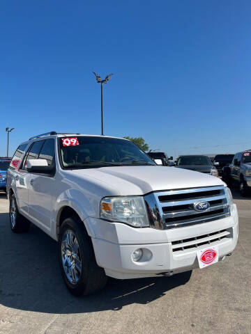 2009 Ford Expedition for sale at UNITED AUTO INC in South Sioux City NE