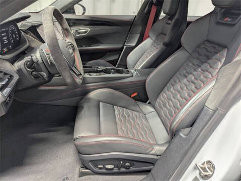 2022 Audi RS e-tron GT quattro