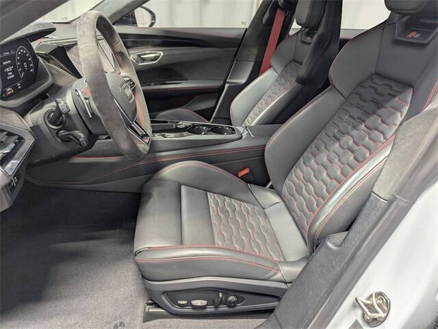 2022 Audi RS e-tron GT quattro