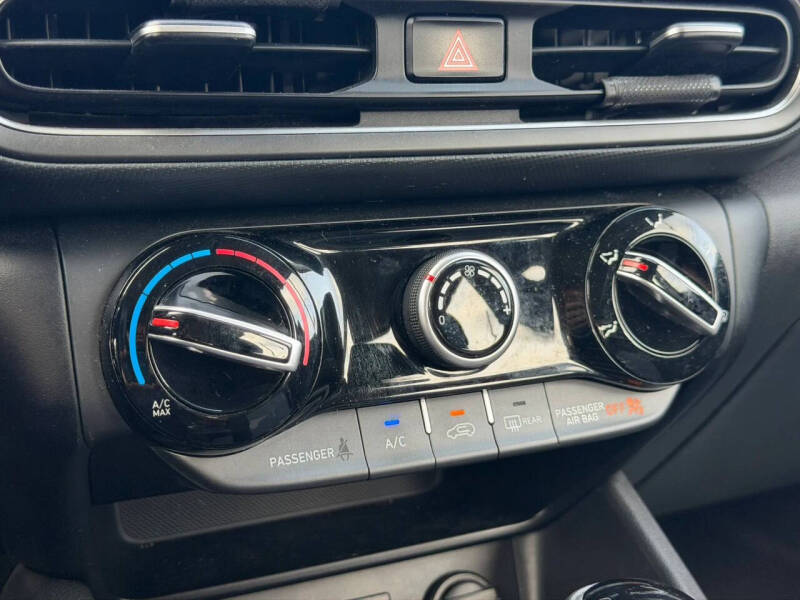 2023 Hyundai Kona SE