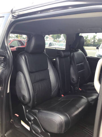 2016 Toyota Sienna SE Premium 8-Passenger