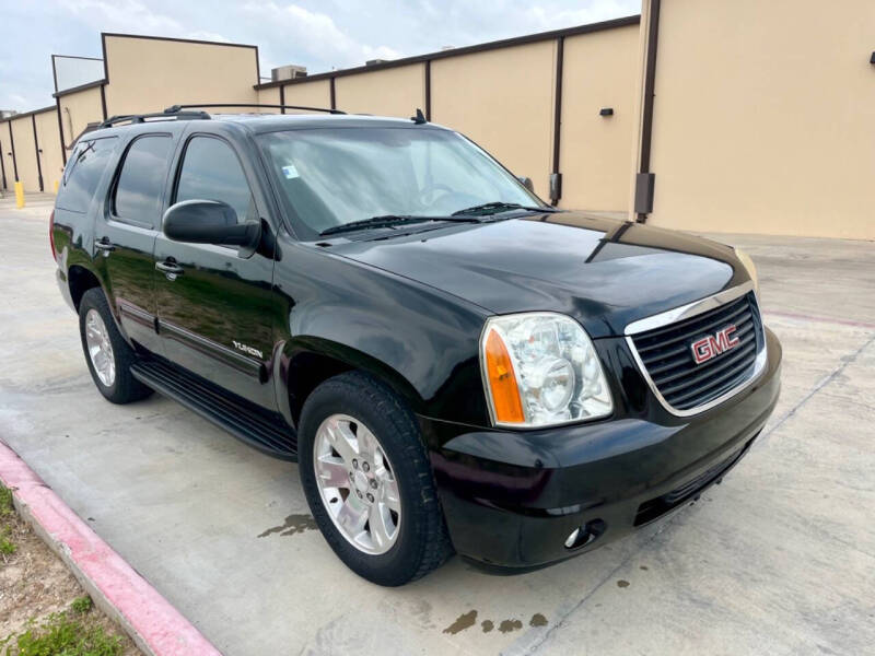 2011 GMC Yukon SLE
