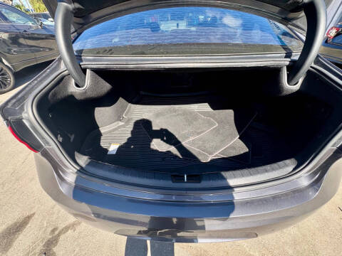 2018 Kia Cadenza Premium