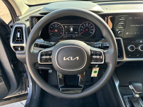 2023 Kia Sorento LX