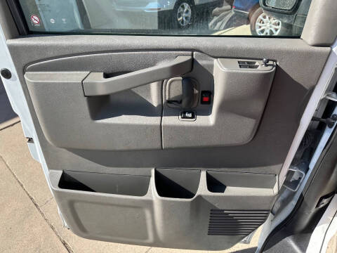 2022 GMC Savana 2500