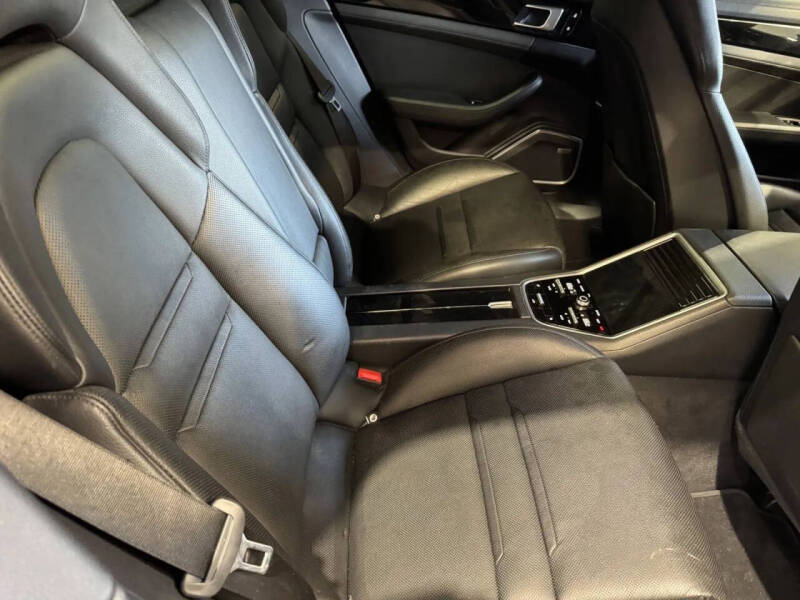 2019 Porsche Panamera 4 E-Hybrid