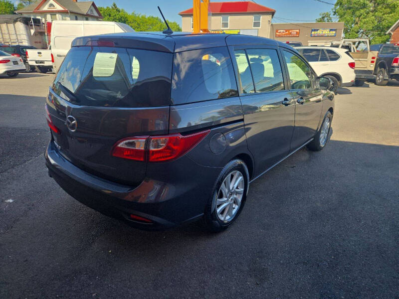 2014 Mazda MAZDA5 Sport